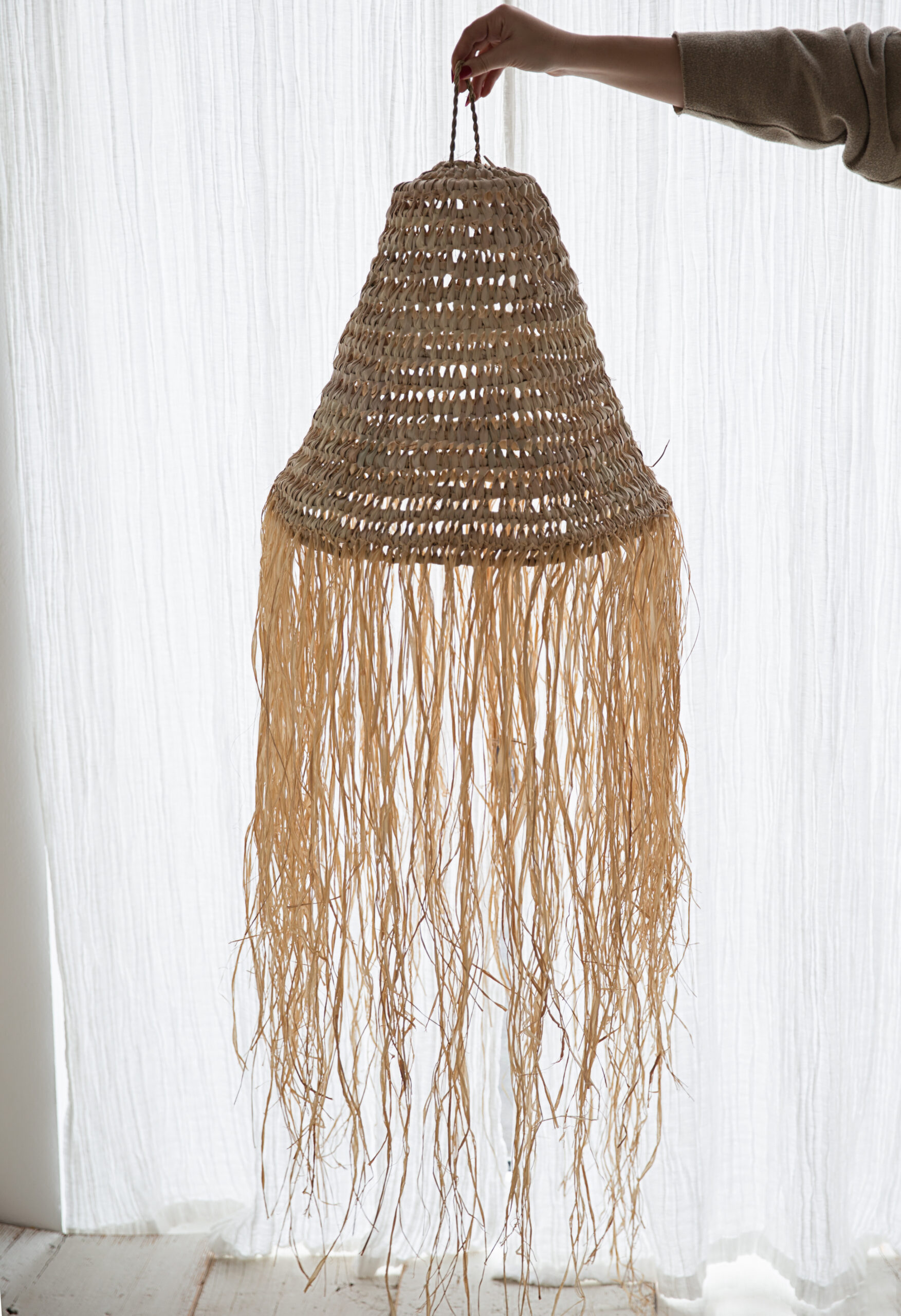 Stínidlo Boho kužel třásně 80x30cm
