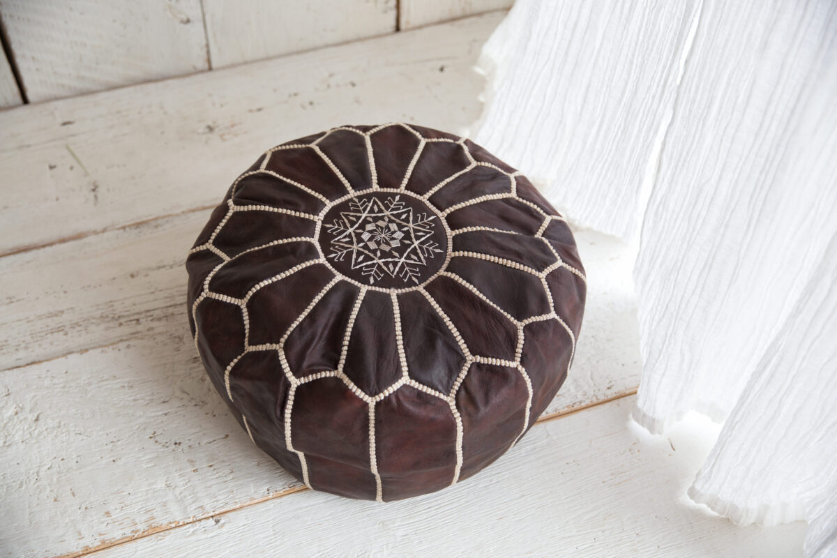 Kožený sedací puf tmavě hnědá 50cm